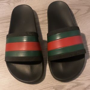 Men Gucci slides